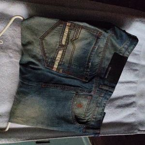 To aware men shorts